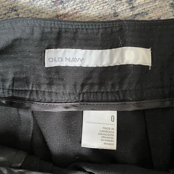 *4 for $12! Old Navy Black Skirt - Picture 2 of 3